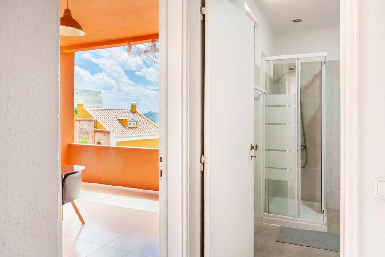 Relax In Lisbon For 4 People With Terrace And Parking Lejlighed Eksteriør billede