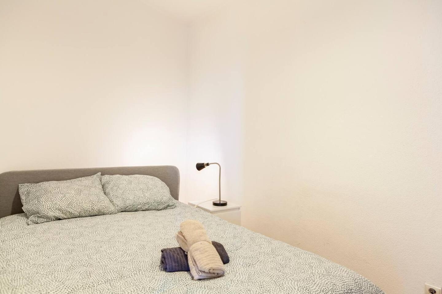 Relax In Lisbon For 4 People With Terrace And Parking Lejlighed Eksteriør billede