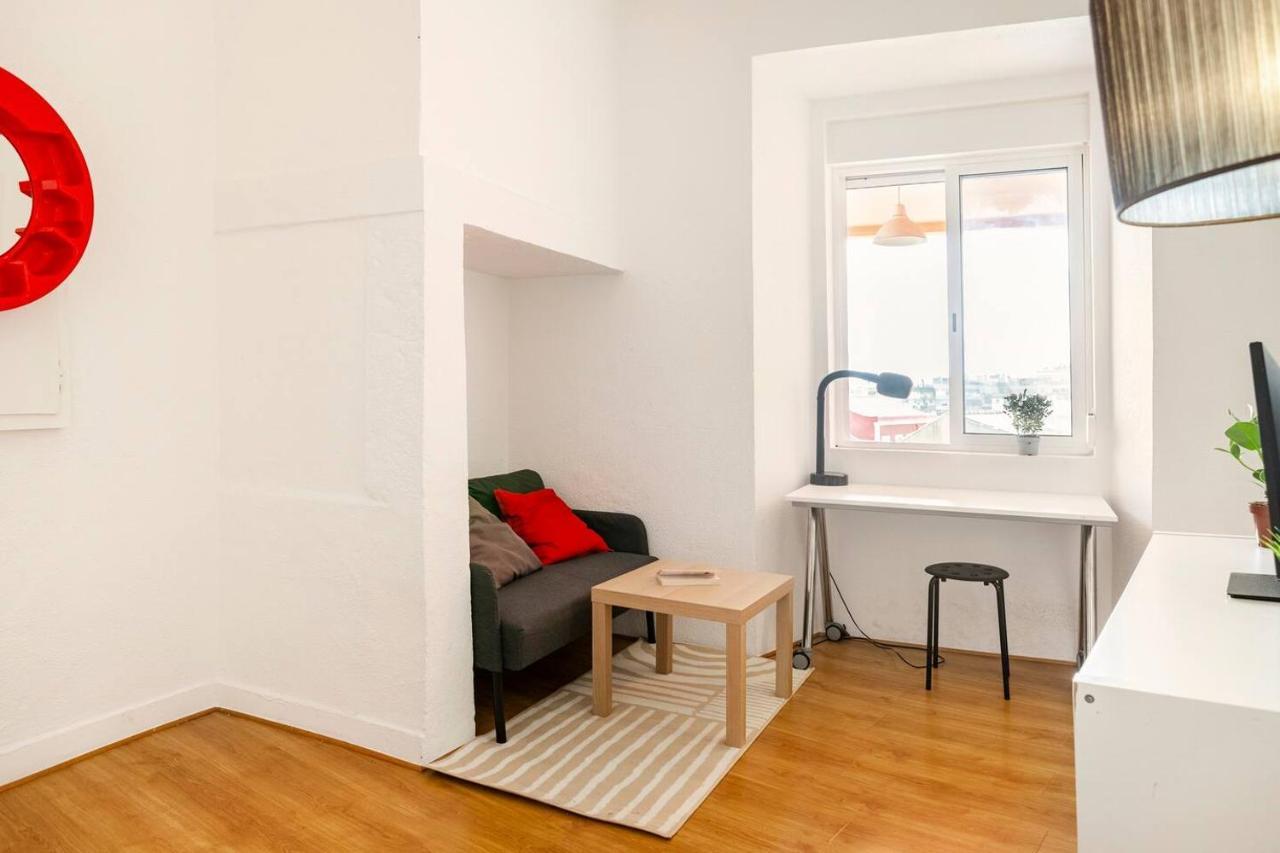 Relax In Lisbon For 4 People With Terrace And Parking Lejlighed Eksteriør billede