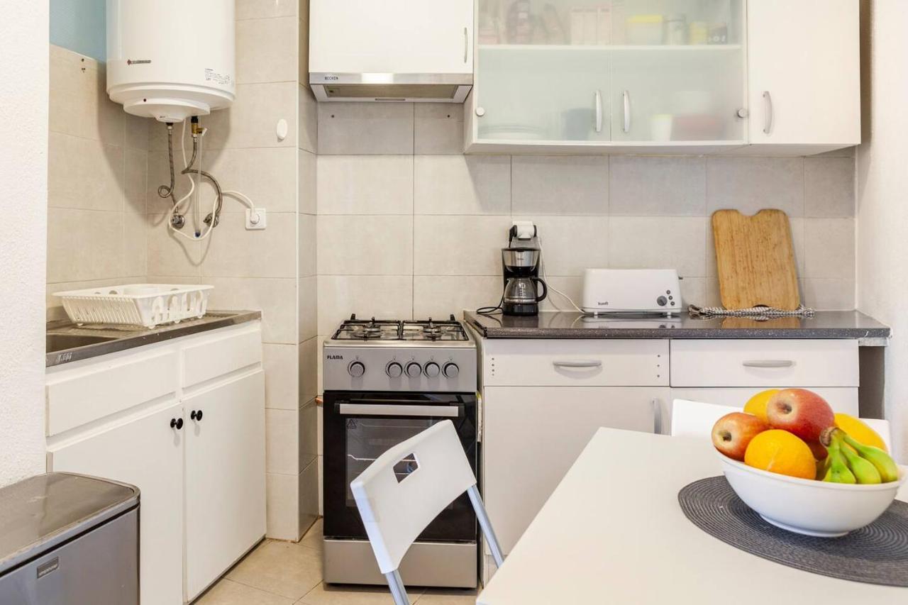 Relax In Lisbon For 4 People With Terrace And Parking Lejlighed Eksteriør billede
